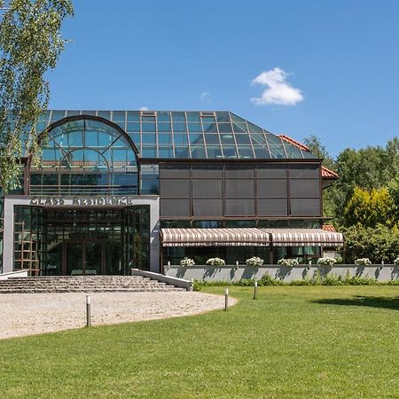 Glass Residence Отвоцк Екстер'єр фото